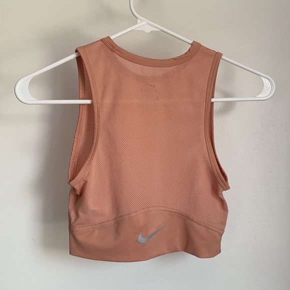 Nike Dri Fit Rose Gold Mesh Cropped top size xs - Picture 2 of 5